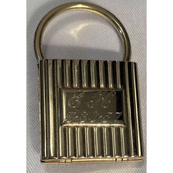 Vintage Speidel Engraved Locket with Pictures 1957 - Picture 4 of 5